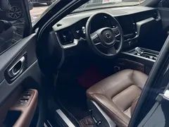 2023 Volvo XC60 4WD Luxury, чёрный — фото 5