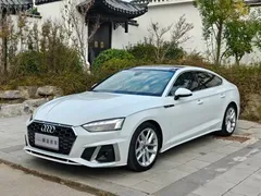 2021 Audi A5 Sportback 40 TFSI Fashion, белый — фото 1