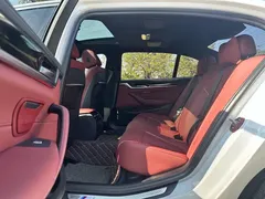 2021 BMW 5 Series 525Li M Sport Package, белый — фото 8