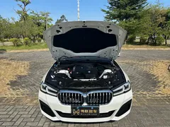 2021 BMW 5 Series 525Li M Sport Package, белый — фото 21