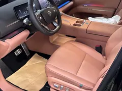 2026 Leapmotor D19 EREV 500 Premium 6-seat, чёрный — фото 3