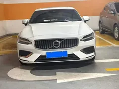 2021 Volvo S60 T4 Luxury, белый — фото 3