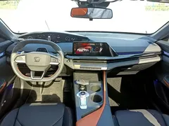2022 Changan UNI-V 1.5T Premium — фото 10