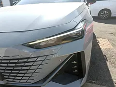 2022 Changan UNI-V 1.5T Premium — фото 24