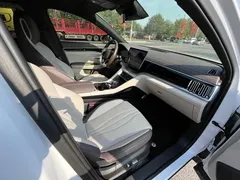 2025 BYD Song PLUS DM-i 112KM PHEV Premium, белый — фото 14