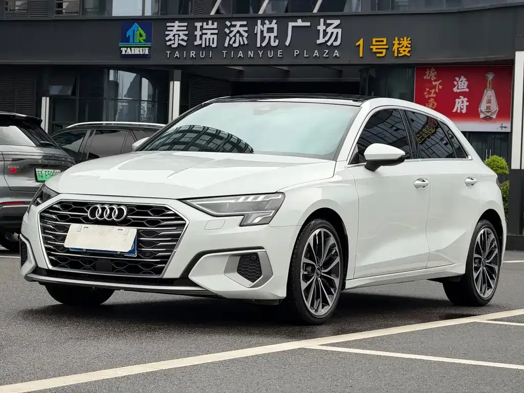 2023 Audi A3 Sportback 35 TFSI Luxury