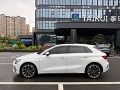2023 Audi A3 Sportback 35 TFSI Luxury, белый — фото 4