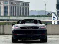 2022 Porsche 718 Boxster 2.0T, чёрный — фото 7