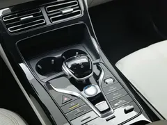 2024 BYD Qin PLUS Honor DM-i PHEV 55km Leading, белый — фото 13