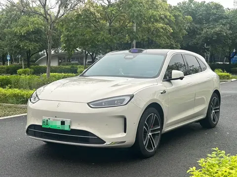 2025 Aito M5 EREV Ultra 4WD
