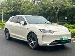 2025 Aito M5 EREV Ultra 4WD, белый — фото 2