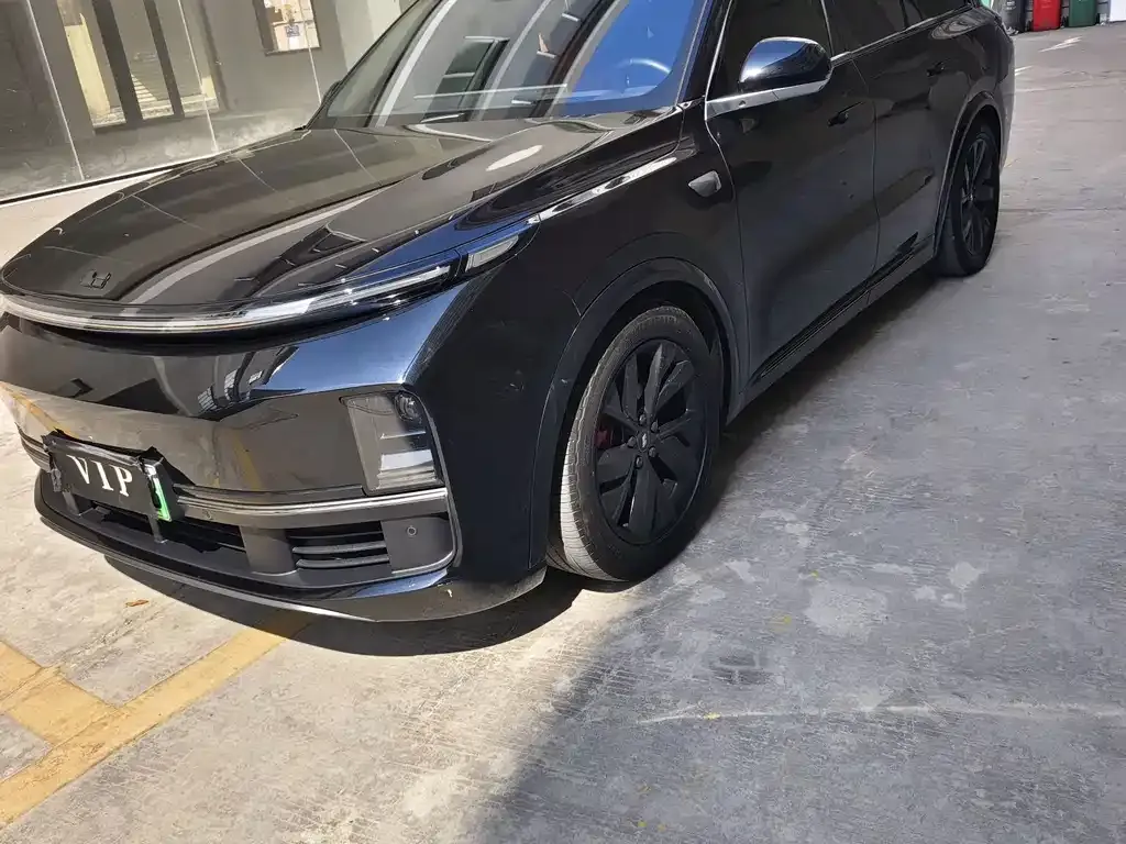 2023 Li Auto L8