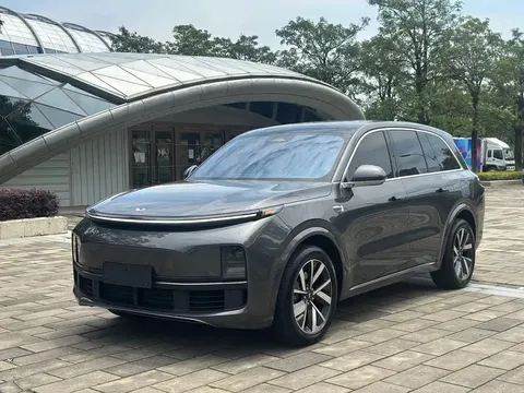 2023 Li Auto L8 Air
