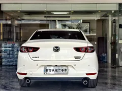 2022 Mazda 3 2.0L AT, белый — фото 7