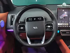 2024 Li Auto L9 Pro, чёрный — фото 15