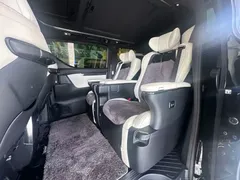 2020 Lexus LM 300h 7-seat, чёрный — фото 4