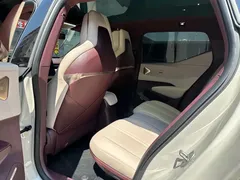 2023 Zeekr X 4WD YOU 4-seat, белый — фото 9