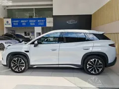 2026 BYD Song Ultra EV 710km Excellence, белый — фото 4
