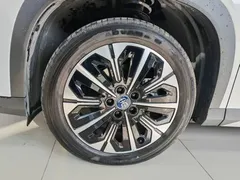 2026 BYD Song Ultra EV 710km Excellence, белый — фото 14