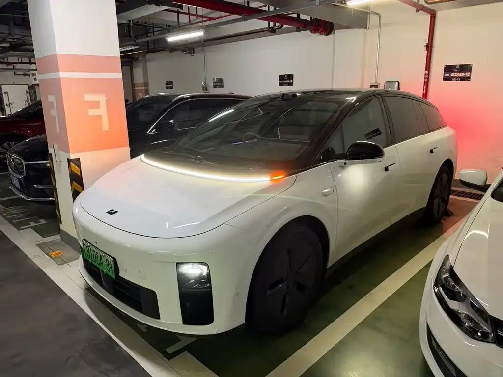 2025 Li Auto i6 2WD Standard