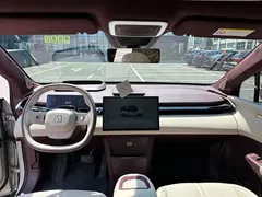 2023 Zeekr X RWD YOU 4-seat, белый — фото 10
