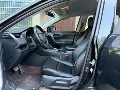 2022 Toyota Wildlander 2.0L CVT 2WD Leading, чёрный — фото 7