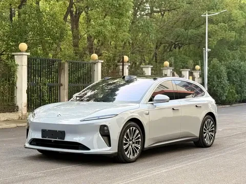 2024 Nio ET5T 75kWh Touring
