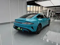 2024 Xiaomi SU7 RWD Long Range Smart Driving, синий — фото 15