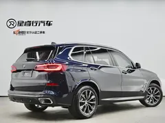 2022 BMW X5 30Li Premium M Sport Package, чёрный — фото 3