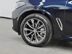 2022 BMW X5 30Li Premium M Sport Package, чёрный — фото 20