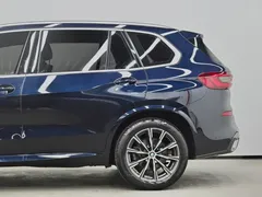 2022 BMW X5 30Li Premium M Sport Package, чёрный — фото 21