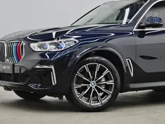 2022 BMW X5 30Li Premium M Sport Package, чёрный — фото 25
