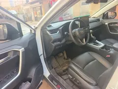 2021 Toyota RAV4 2.0L CVT 2WD Fashion, белый — фото 12
