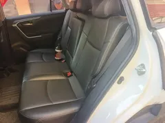 2021 Toyota RAV4 2.0L CVT 2WD Fashion, белый — фото 13