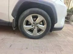 2021 Toyota RAV4 2.0L CVT 2WD Fashion, белый — фото 24