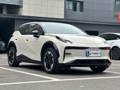 2023 Zeekr X RWD ME 5-seat, белый — фото 3