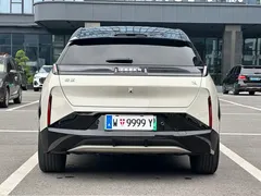 2023 Zeekr X RWD ME 5-seat, белый — фото 6