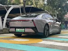 2025 Xpeng P7 702 Long Range Ultra — фото 8