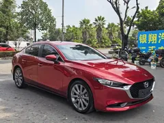 2021 Mazda 3 2.0L AT — фото 3