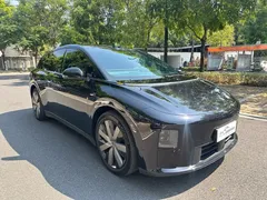 2025 Li Auto i6 4WD Standard, чёрный — фото 3