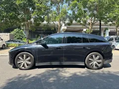 2025 Li Auto i6 4WD Standard, чёрный — фото 9