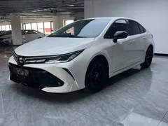 2021 Toyota Corolla TNGA 1.5L CVT GR Sport, белый — фото 1