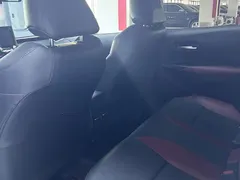 2021 Toyota Corolla TNGA 1.5L CVT GR Sport, белый — фото 8
