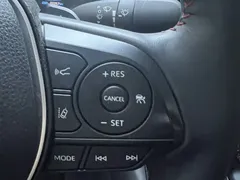 2021 Toyota Corolla TNGA 1.5L CVT GR Sport, белый — фото 12