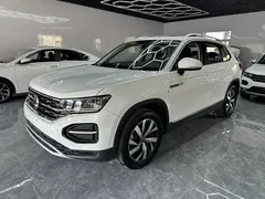 2022 Volkswagen Tayron 280TSI 2WD Luxury, белый — фото 2