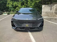 2022 Changan UNI-V 1.5T Premium — фото 2