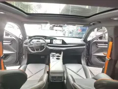 2022 Changan UNI-V 1.5T Premium — фото 7