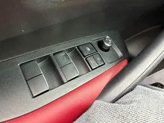 2021 Toyota Corolla TNGA 1.5L CVT GR Sport, белый — фото 22