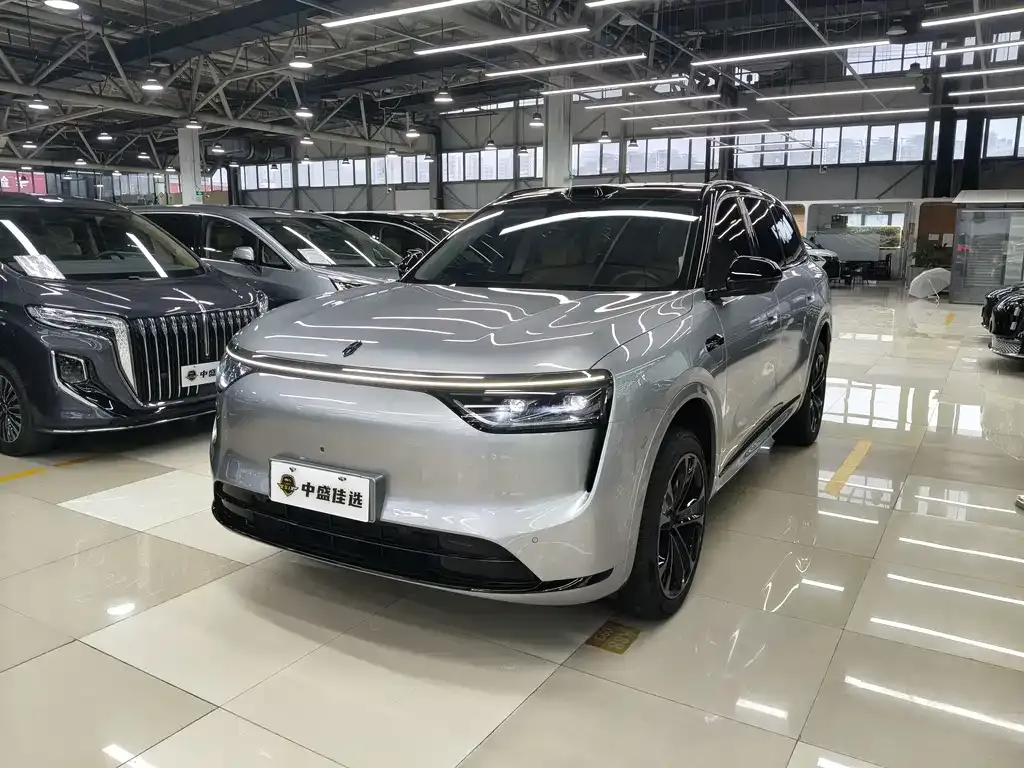 2025 Aito M8 EREV Max+ 53.4kWh 5-Seat 192-Line LiDAR