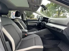2023 Volkswagen Golf 280TSI DSG Pro — фото 13